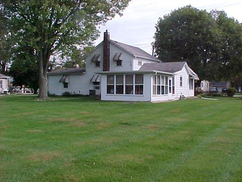230 N Wooster St, Capron, IL 61012 photo 2
