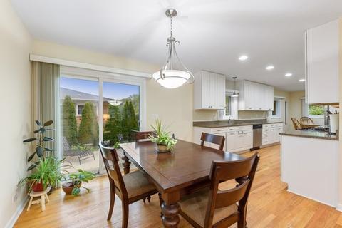 210 W Walnut Ave, Des Plaines, IL 60016 photo 4