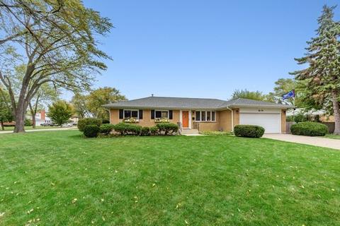 210 W Walnut Ave, Des Plaines, IL 60016 photo 1