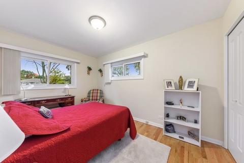 210 W Walnut Ave, Des Plaines, IL 60016 photo 10