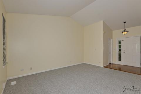 28804 Sawmill Ln, Lakemoor, IL 60051 photo 5