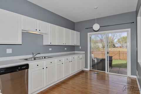 28804 Sawmill Ln, Lakemoor, IL 60051 photo 12