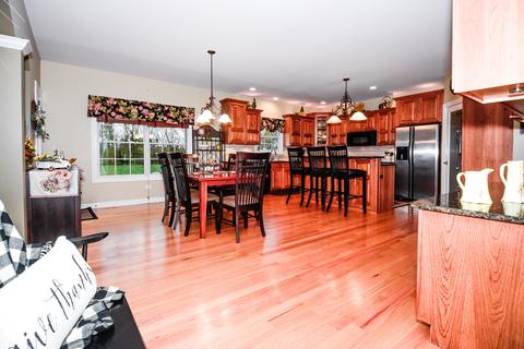 17233 S Honora Dr, Plainfield, IL 60586 photo 2