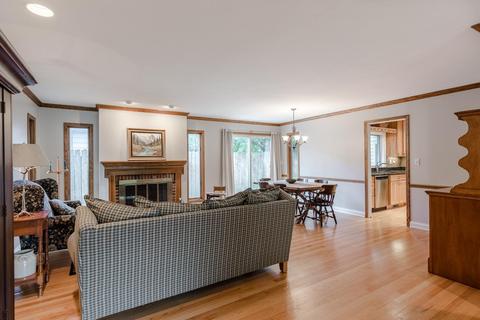 800 Huber Ln, Glenview, IL 60025 photo 10