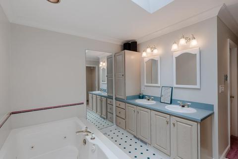 800 Huber Ln, Glenview, IL 60025 photo 19