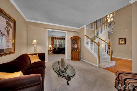4 Charminster Ct, Algonquin, IL 60102 photo 8
