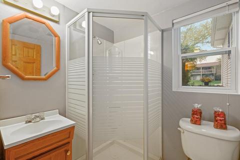 2005 Lancaster Ln, Wheaton, IL 60189 photo 13