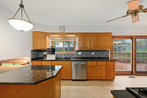 2005 Lancaster Ln, Wheaton, IL 60189 photo 6