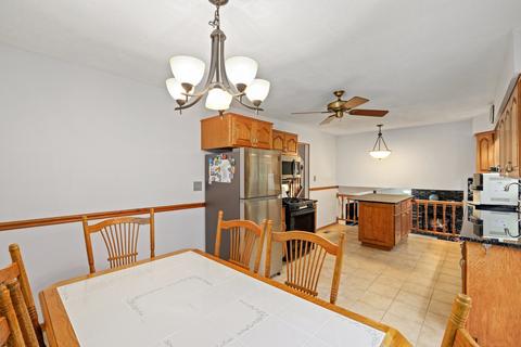 2005 Lancaster Ln, Wheaton, IL 60189 photo 10