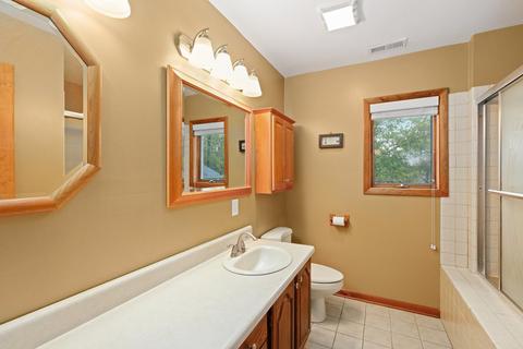2005 Lancaster Ln, Wheaton, IL 60189 photo 23