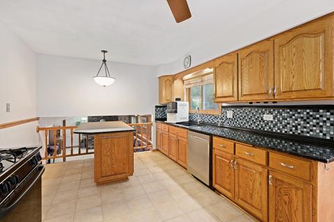 2005 Lancaster Ln, Wheaton, IL 60189 photo 7