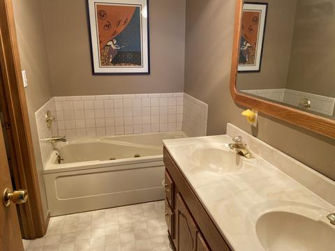 3241 E 8th Rd, Utica, IL 61373 photo 12