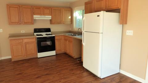 903 Peter St, Mchenry, IL 60051 photo 4