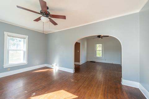 720 Clair St, Elgin, IL 60123 photo 2