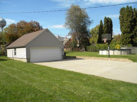 214 Snow St, Chadwick, IL 61014 photo 18