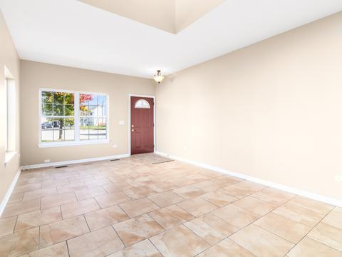 3033 Hoffman St, Plano, IL 60545 photo 4