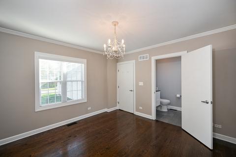 721 E Indiana St, Wheaton, IL 60187 photo 9