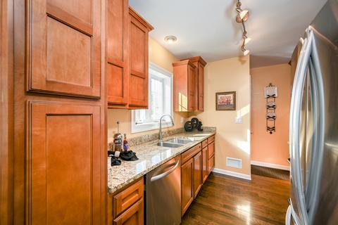 721 E Indiana St, Wheaton, IL 60187 photo 6