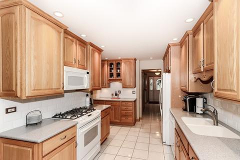 126 S Elroy Ave, Bartlett, IL 60103 photo 8