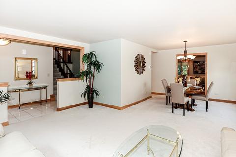 126 S Elroy Ave, Bartlett, IL 60103 photo 5