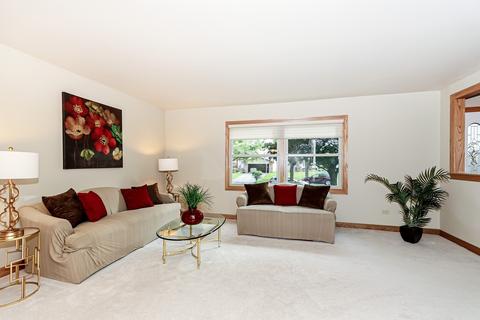 126 S Elroy Ave, Bartlett, IL 60103 photo 3