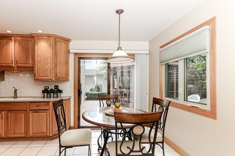 126 S Elroy Ave, Bartlett, IL 60103 photo 13