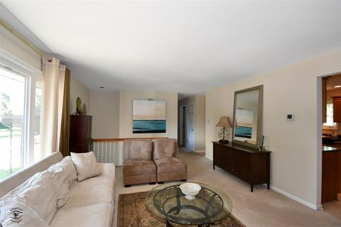 6616 Forestview Dr, Oak Forest, IL 60452 photo 4