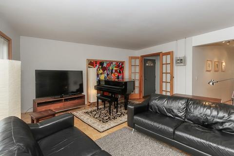 780 Jefferson Ave, Elgin, IL 60120 photo 5