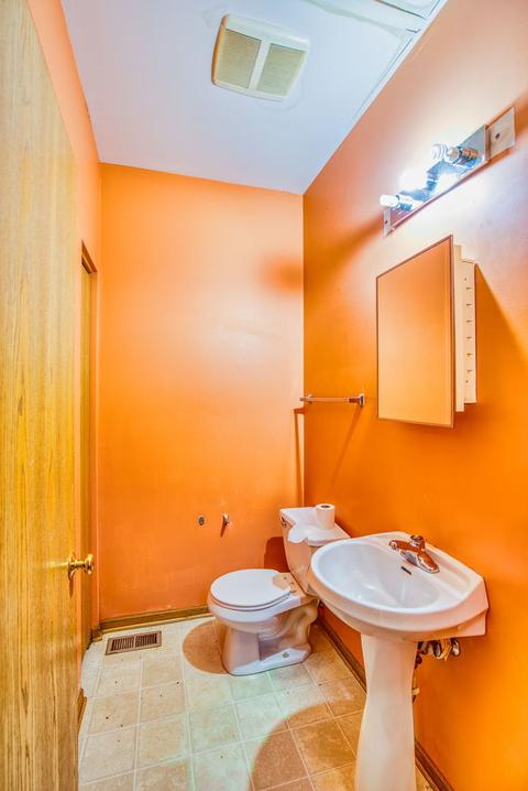 148 E 107th St, Chicago, IL 60628 photo 5