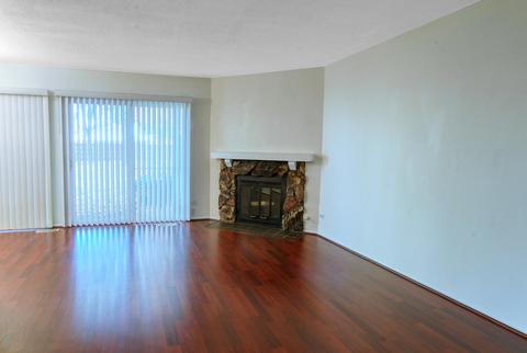 1110 Scanlon Dr #C1, Wheeling, IL 60090 photo 3