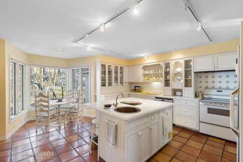 178 Maplewood Rd, Riverside, IL 60546 photo 13