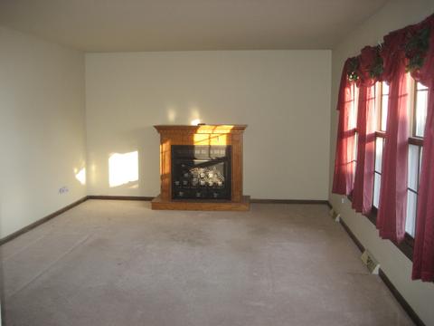 10 Greenridge Rd, Elgin, IL 60120 photo 3