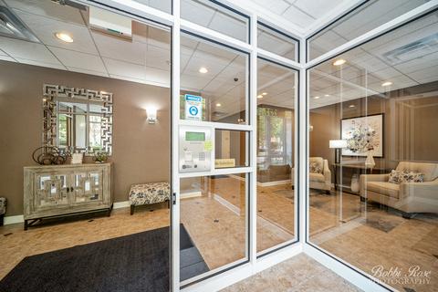 1277 E Thacker St #402, Des Plaines, IL 60016 photo 3