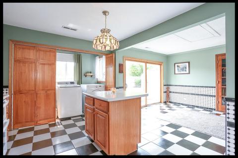 725 Ash Rd, Hoffman Estates, IL 60169 photo 10