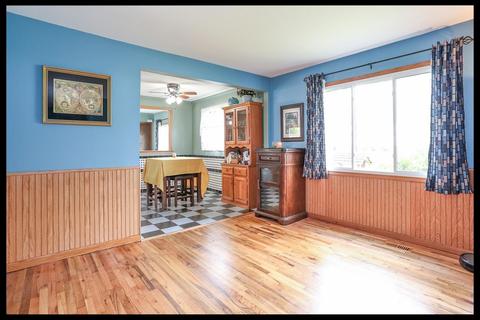 725 Ash Rd, Hoffman Estates, IL 60169 photo 13