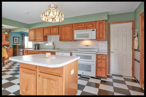 725 Ash Rd, Hoffman Estates, IL 60169 photo 7