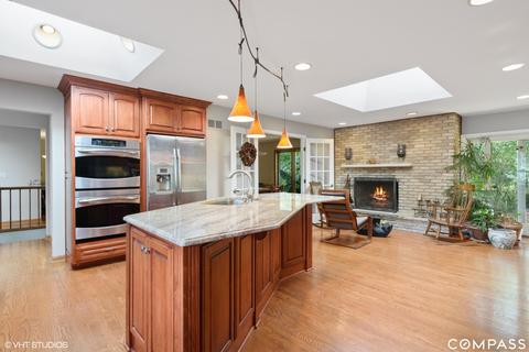 1237 Manor Dr, Wilmette, IL 60091 photo 10