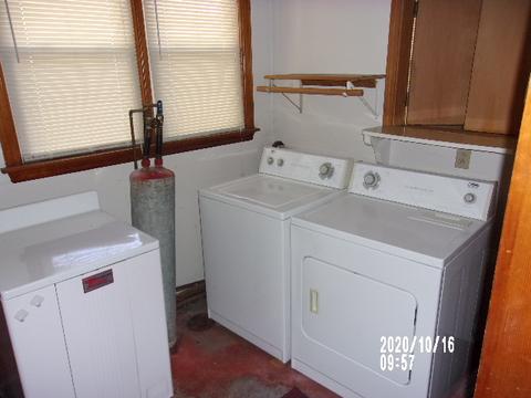 216 E Hamilton Ave, Watseka, IL 60970 photo 15