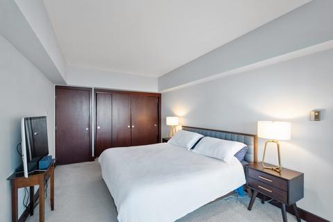 175 E Delaware Pl #6107, Chicago, IL 60611 photo 9