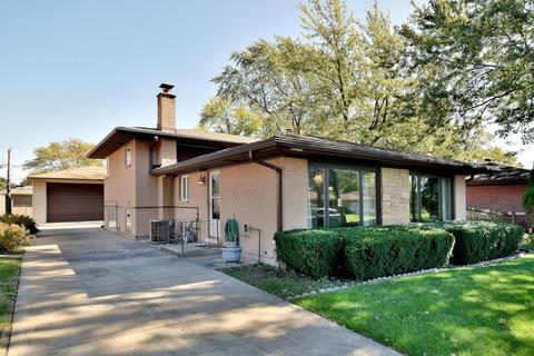 2073 Plainfield Dr, Des Plaines, IL 60018 photo 2
