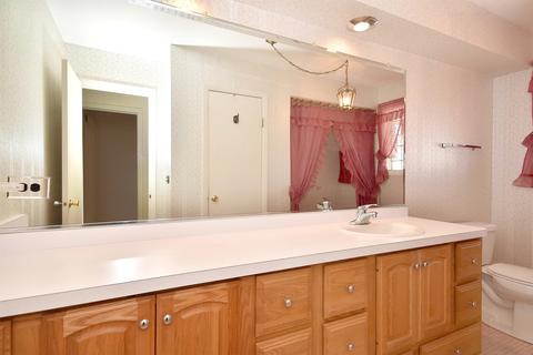 2073 Plainfield Dr, Des Plaines, IL 60018 photo 12