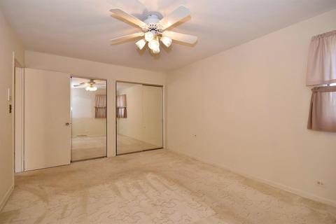 2073 Plainfield Dr, Des Plaines, IL 60018 photo 10