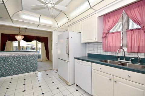2073 Plainfield Dr, Des Plaines, IL 60018 photo 9
