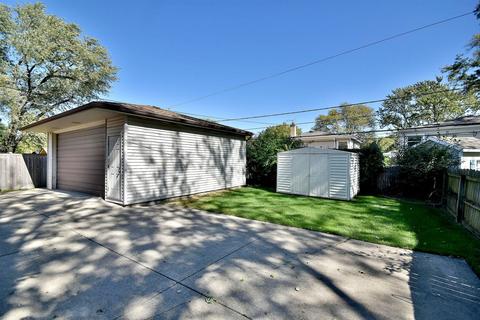 2073 Plainfield Dr, Des Plaines, IL 60018 photo 19