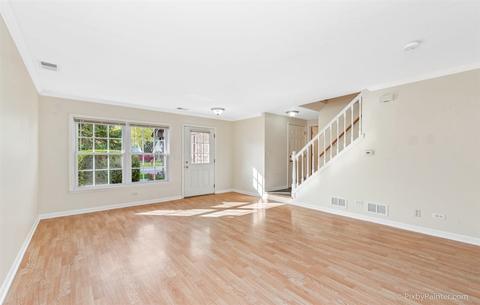 110 Pine Cir, Cary, IL 60013 photo 5