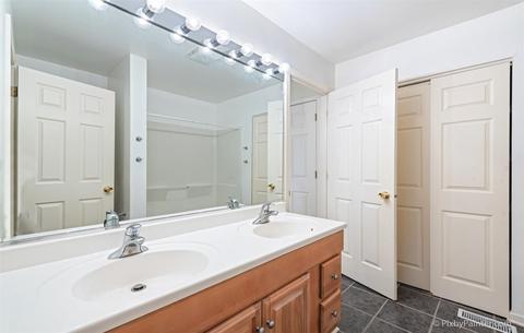 110 Pine Cir, Cary, IL 60013 photo 15
