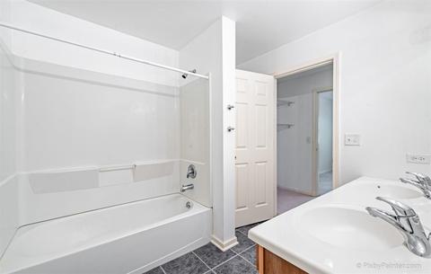110 Pine Cir, Cary, IL 60013 photo 16