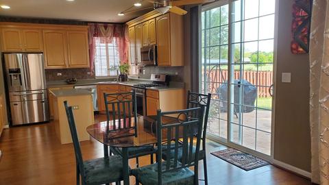 2285 Halsted Ln, Aurora, IL 60503 photo 4