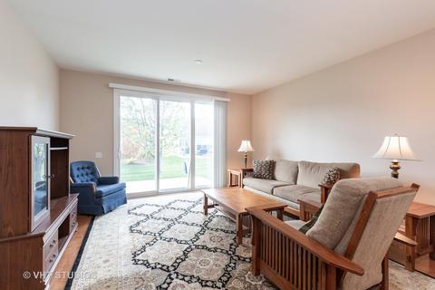 2766 Beacon Point Cir, Elgin, IL 60124 photo 5
