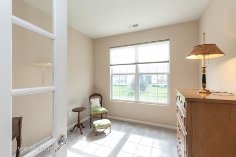 2766 Beacon Point Cir, Elgin, IL 60124 photo 11